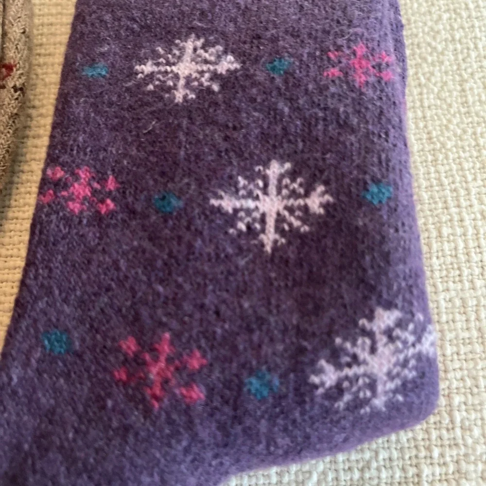 Women's Lamb Wool Blend Winter Socks, Christmas Snowflakes– Warm Soft Crew Sox